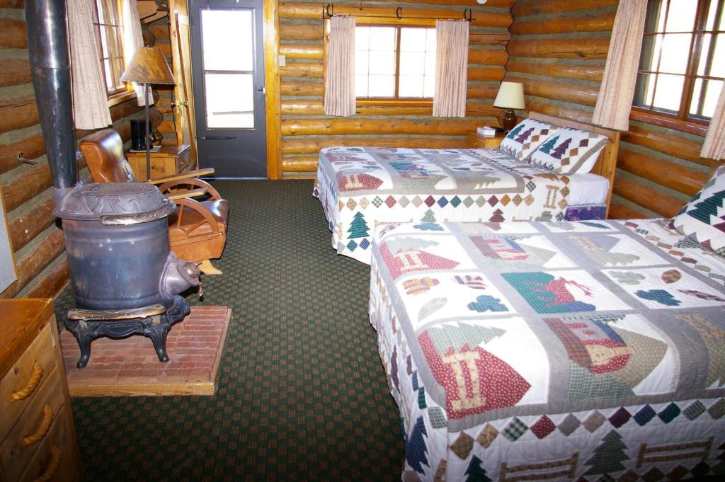 Parade Rest Ranch Hotel West Yellowstone Quarto foto